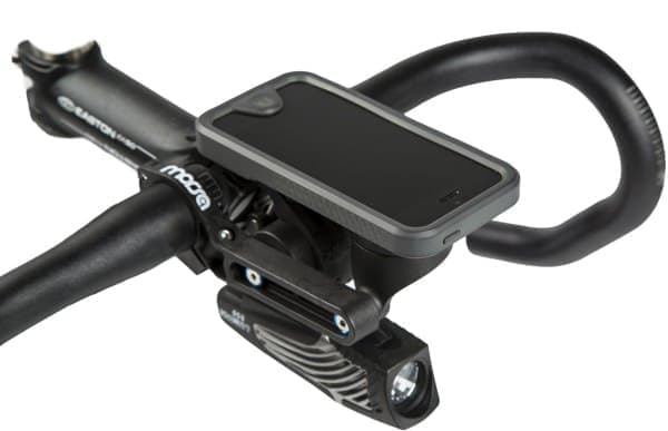アダプター取り付けの例2：　　スマートフォン用と自転車ライト用のアダプターを追加