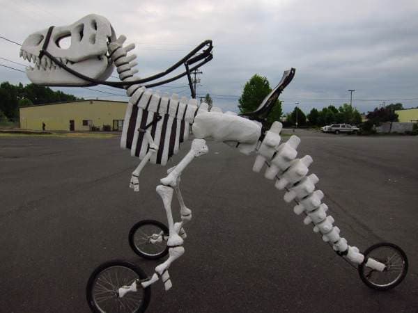 恐竜の化石型自転車「T-Rex Art Bike」