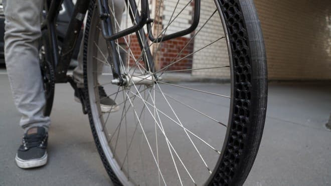 BigRepが3Dプリンターで製造したパンクしない自転車用タイヤ