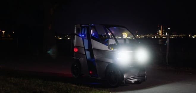 サンダーバード感のある電気自動車「iEV X」－人を乗せるとき、30センチ伸びる