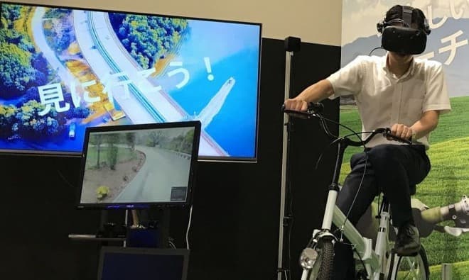 自転車のペダルを漕いで、VR体験できる「VR-CYCLE（ブイアールサイクル）」