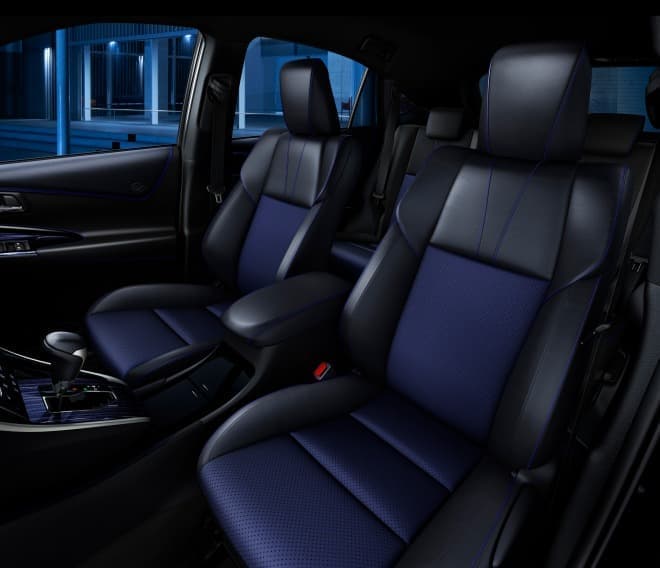 トヨタハリアーにブルーが映える内装の特別仕様車「PROGRESS“Style BLUEISH」