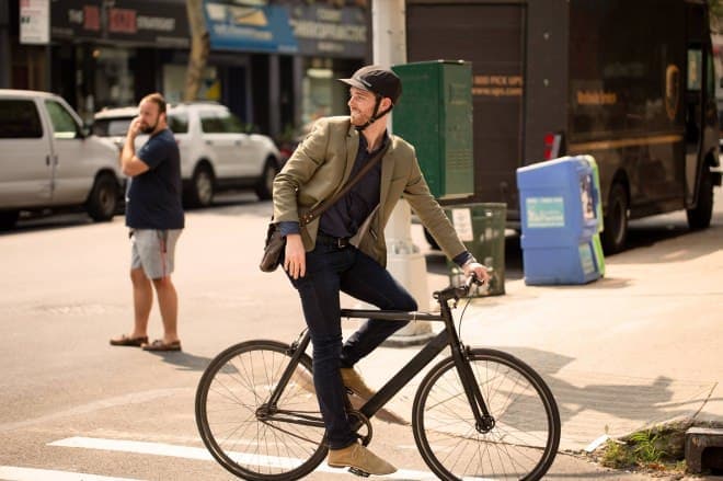 帽子みたいな自転車用ヘルメット「Park ＆ Diamond」－自転車通勤者向けに、スペースXの元エンジニアが開発