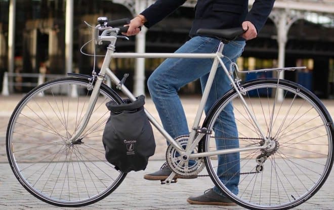 自転車ロックの機能も付いたバッグ「LOXI」