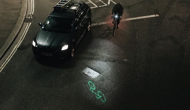 巻き込み事故を減らす自転車用ライト「Laserlight Core」