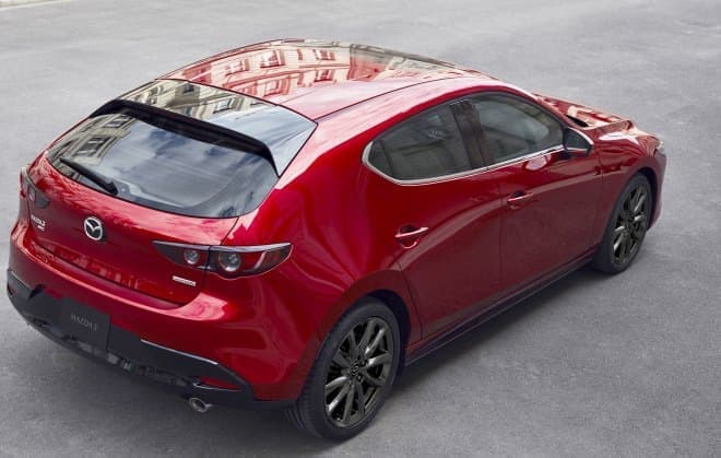 マツダ、新型「Mazda3」を世界初公開―走る、曲がる、止まるを、もっと自然に