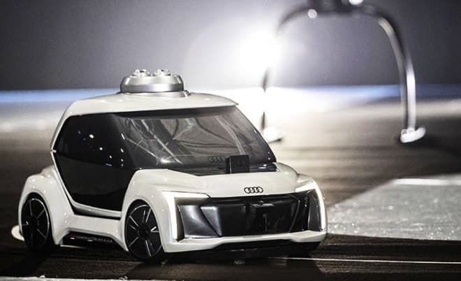 Audi、空飛ぶタクシーのプロトタイプを公開 ― 空と地上をシームレスにつなぐ