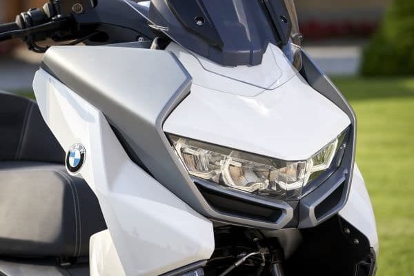 BMW、新型「C 400 X」「C 400 GT」を発売 － 同社初となるミドルサイズ・スクーター
