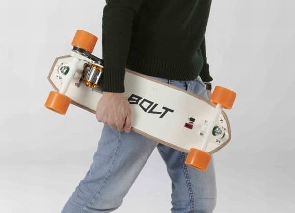 ドリルで通勤しようぜい！―ハンドドリルで走る電動スケートボードを製作する「Cheap and Easy DIY Electric Skateboard」