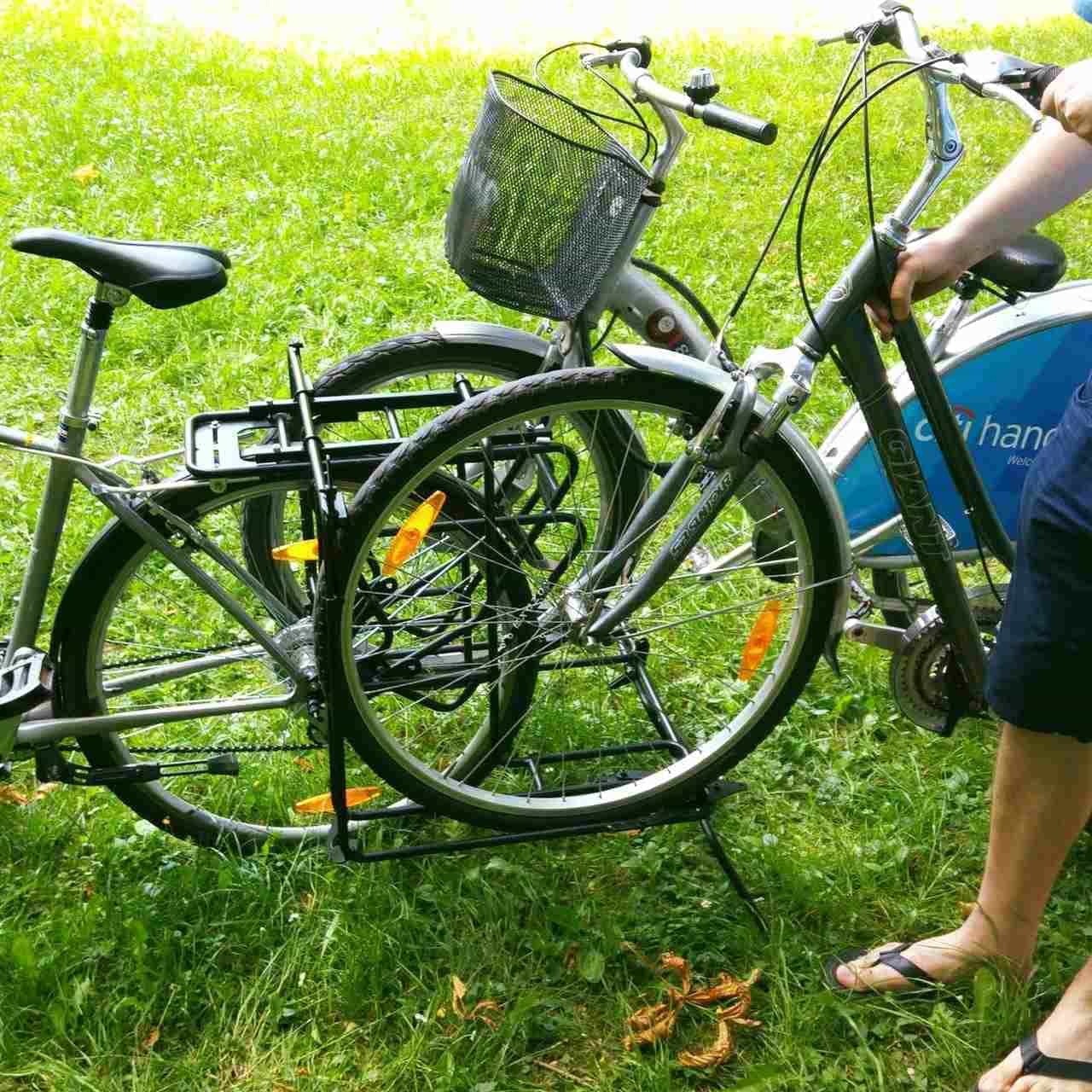 自転車で自転車を牽引 ― Exozox「BIKE TOW」