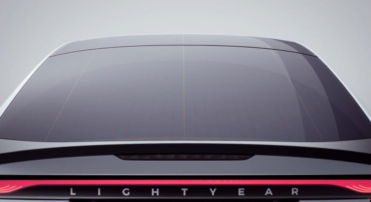 太陽光発電だけで走れる電気自動車－Lightyearの「Lightyear One」