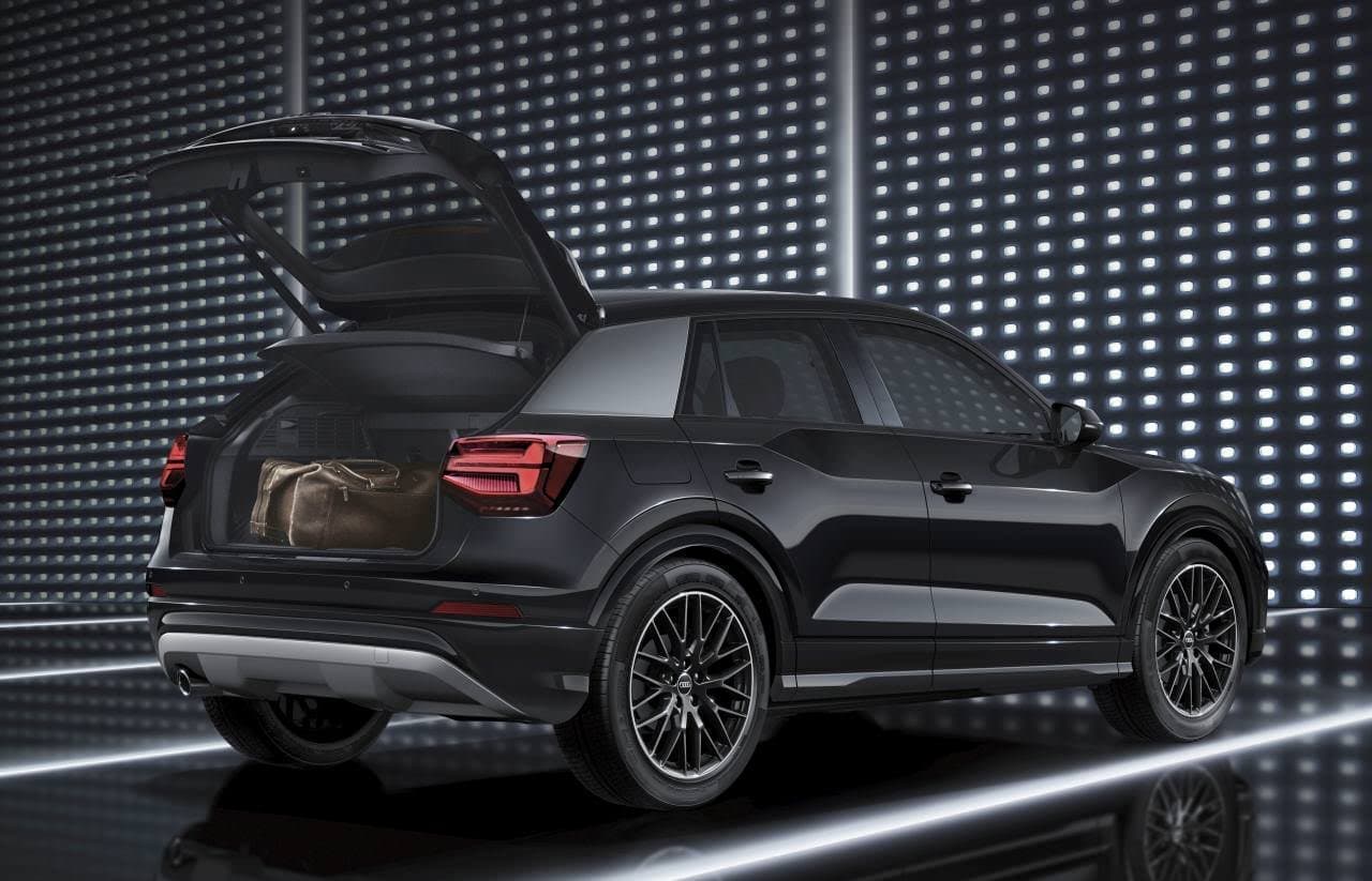 AudiのSUV「Q2」に、限定モデル「#passion」「#black elegance」