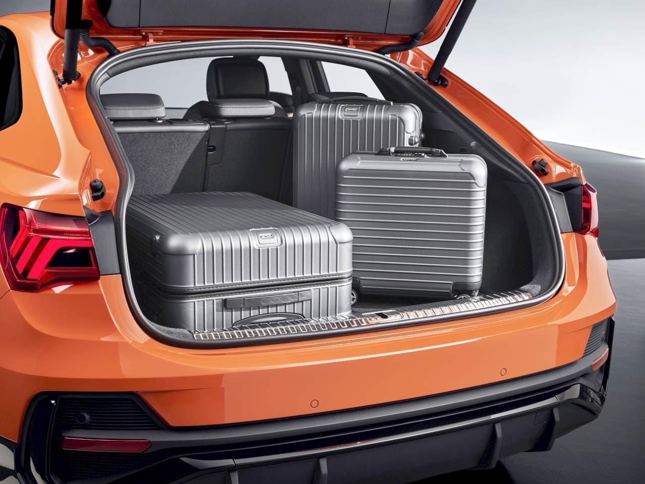 Audi「Q3 Sportback」発表―SUVの力強さとクーペのハンドリングを併せ持つコンパクトクロスオーバー