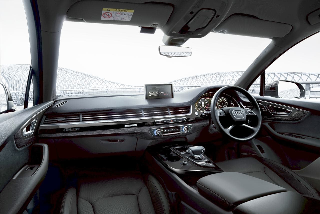 3列シートのSUV、Audi Q7にシックな限定モデル「urban black」