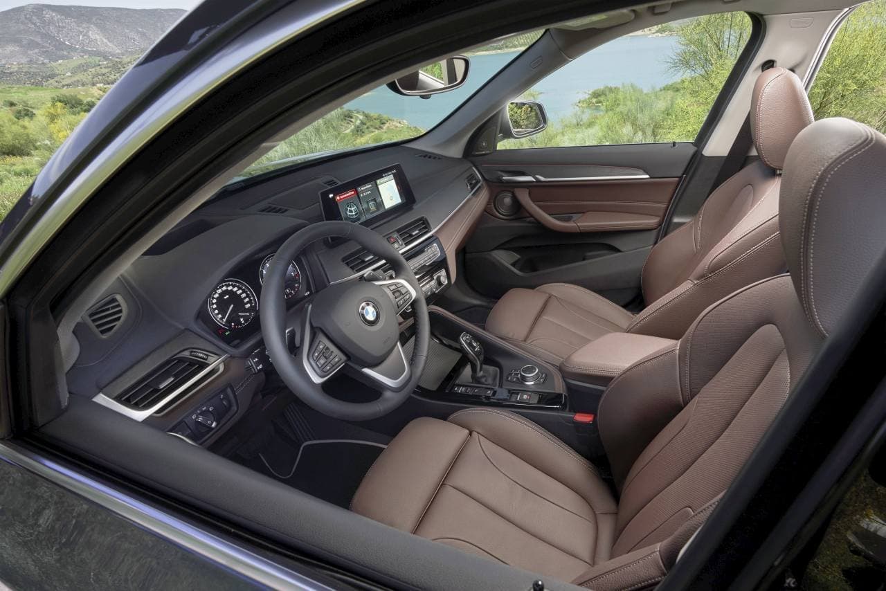 コンパクトSAV、BMW新型「X1」発売