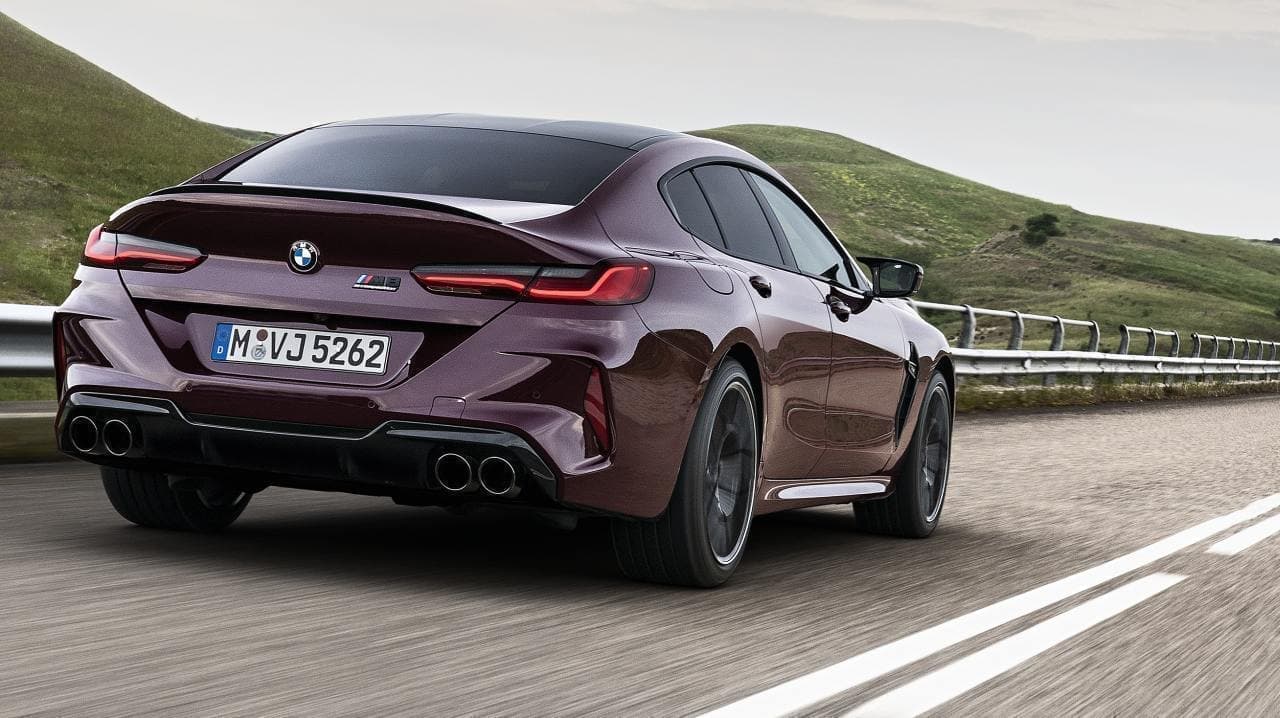 BMW「M8」に4ドアモデル「M8 グラン クーペ」―後部座席の快適性が向上