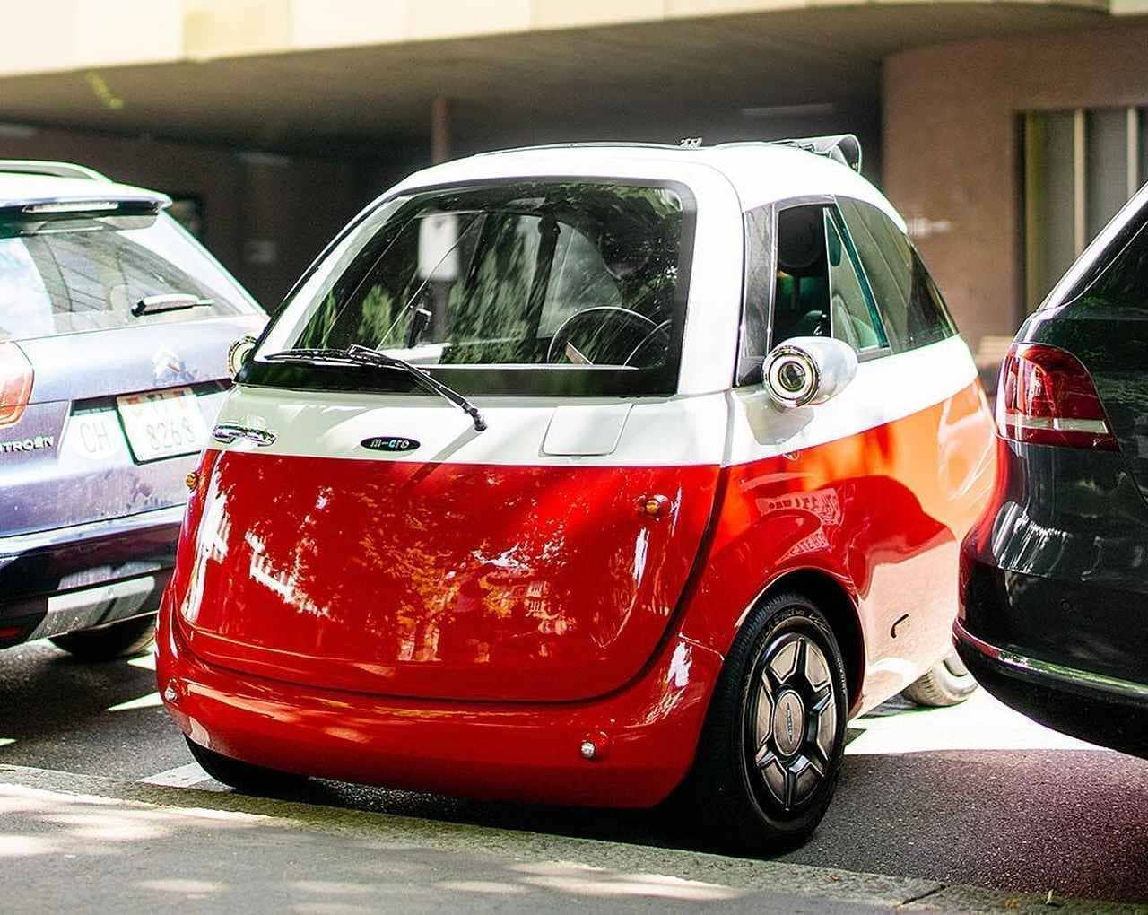 前から乗り降りできる電気自動車「Microlino」、東京モーターショーに登場