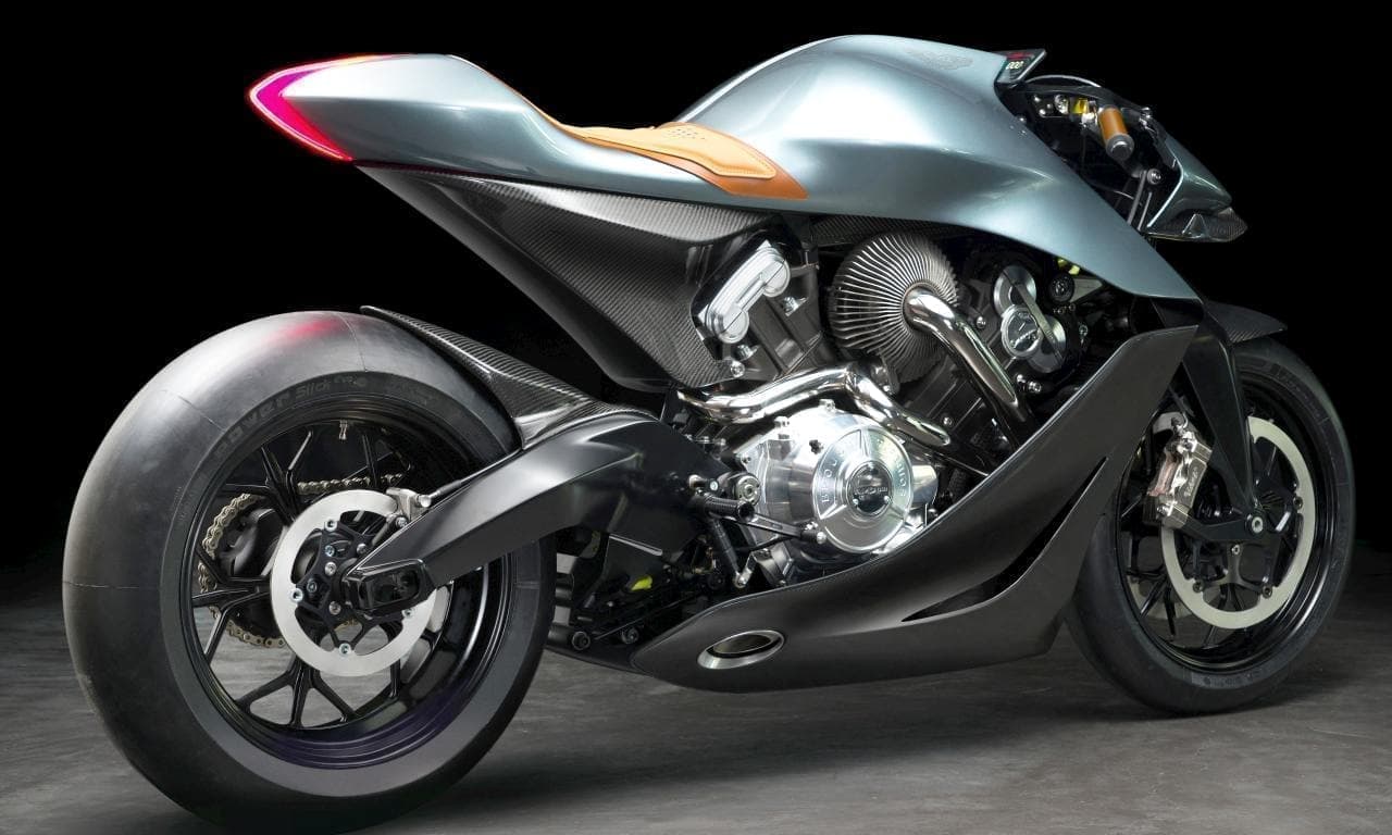 アストンマーティンがV型ツインターボ搭載のバイク「AMB 001」を発表