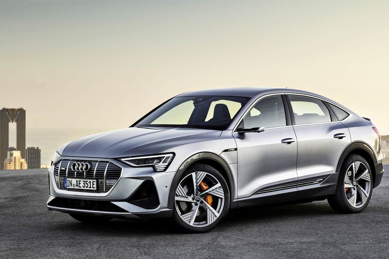 AudiがSUVクーペ「Audi e-tron Sportback」公開