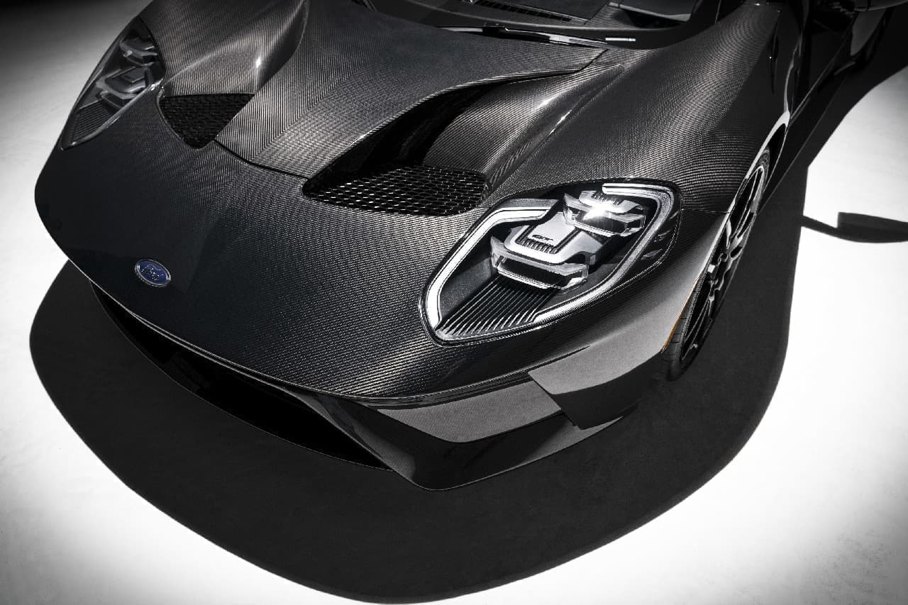 フォードGTに、カーボンファイバーむき出しの「Liquid Carbon」