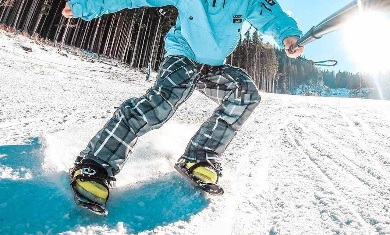 スキー場でスケート ― 新感覚スノースポーツ用ギア「Snowfeet（スノー