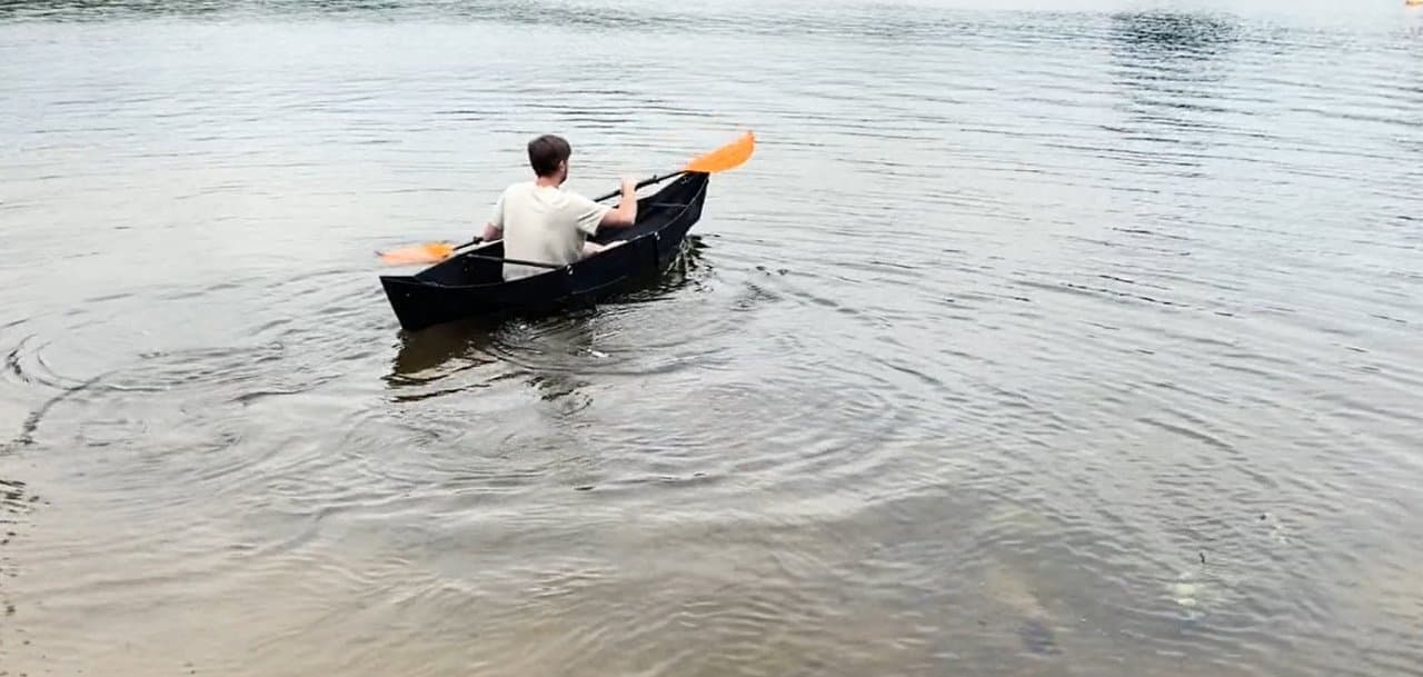 自転車で運べるカヤック「CLR Kayak」 － 重さ6kgでバックパックのように背負える
