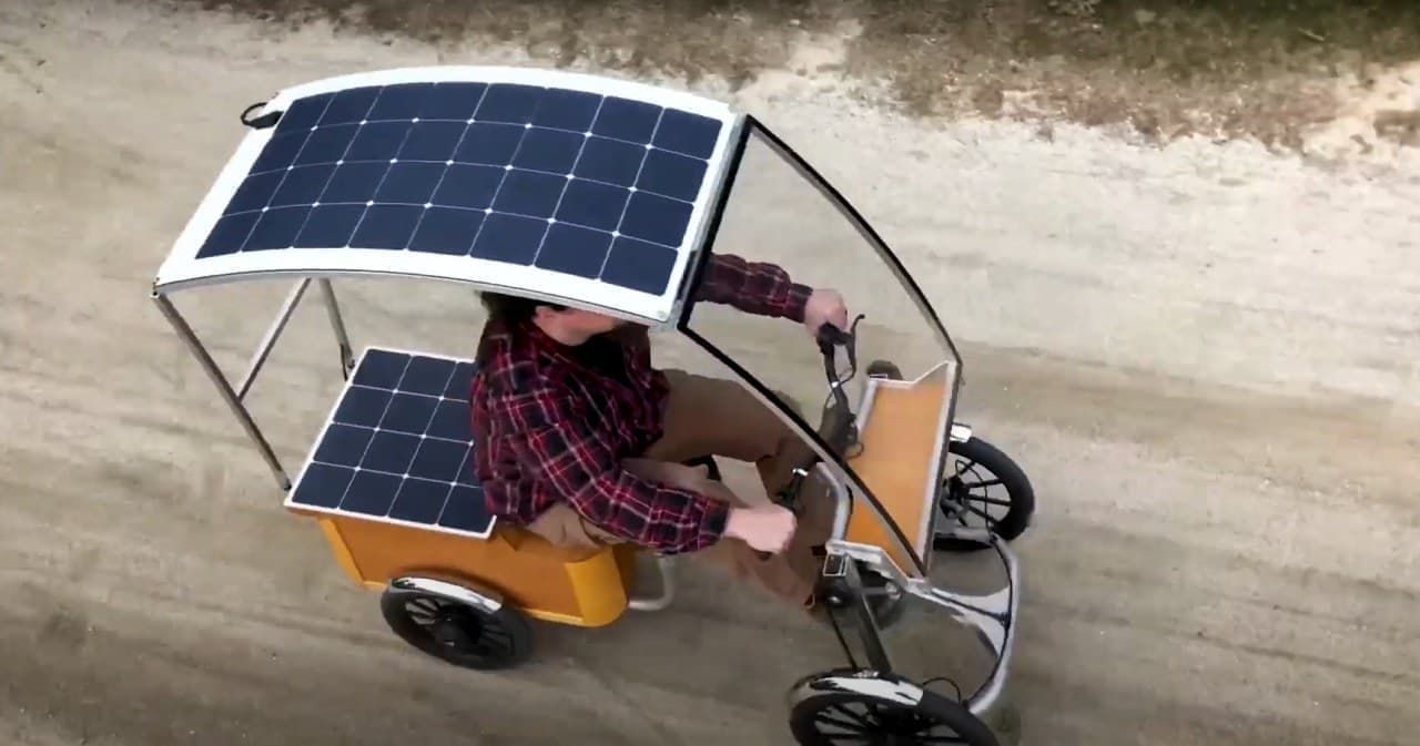 太陽光で走るハイブリッドカー「Pedalcycle」