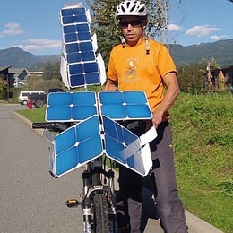 太陽電池で走るソーラー自転車「SolarCross」
