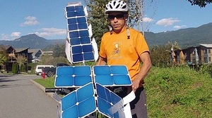 太陽電池で走るソーラー自転車「SolarCross」