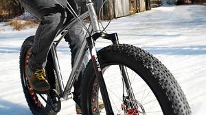 自転車なのに脅威の雪道走破力！ ― 3.8インチの極太タイヤを装着したファットバイク「Budnitz FTB」