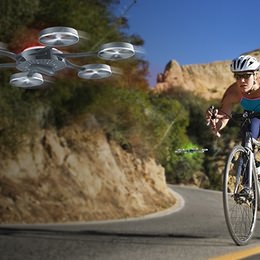 サイクリングやバイクツーリングのお供に、ヘリコプターはいかが？
