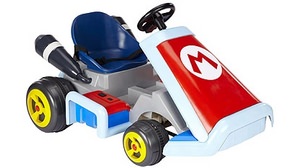 スーパーマリオカートのレース＆バトルがリアルに楽しめるカート「Super Mario Kart Ride On Vehicle」