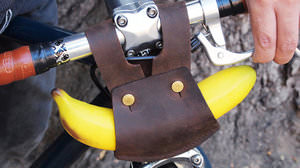 自転車用バナナホルダー「BANANA HOLDER」―ハンガーノックを予防できる？