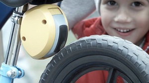 子どもの自転車をリモコンでストップ！―ブレーキを遠隔地から操作できる「MiniBrake」