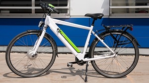 IKEA が電動アシスト自転車「FOLKVANLIG」を発表 ― 環境に優しく、人にも優しい