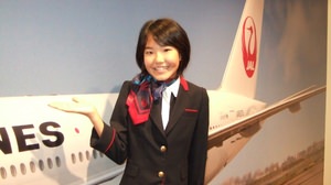 【夏休み】憧れの制服を着て写真撮影！ JAL のスタッフになりきれる子ども向けイベント