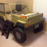 ジープの形をしたベッド「JeepBed」