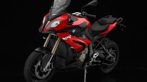 BMW、160馬力のアドベンチャースポーツバイク「S1000 XR」を公開