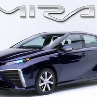 トヨタ、「燃料電池自動車」の車名を「MIRAI（ミライ）」に決定