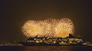 船上で見る花火や、暖かい南の海--豪華客船「飛鳥II」が来年のクルーズ予定を発表