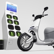 もうバッテリー切れを気にしない ― 電動バイク「Gogoro」、「CES 2015」で公開
