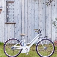大人の女性向けの電動アシスト自転車 ヤマハ「PAS Mina」発売　