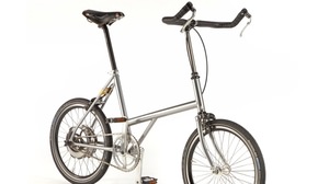 充電不要の電動アシスト自転車、VRUM の「CATTIVA」－おしゃれなイタリアのミニベロ