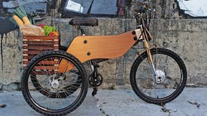 もはや走る家具？ ― 木製の電動アシスト3輪自転車「RAIOOO」
