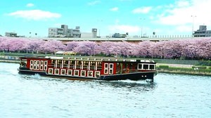 春の隅田川をクルージング--ホテルの料理とセットで春を満喫