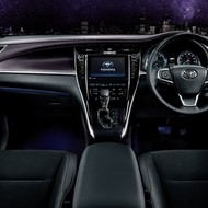 トヨタ「ハリアー」に、紫の内装を採用した特別仕様車 PREMIUM 「Style MAUVE」