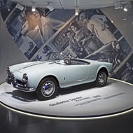 名車がいっぱい -- アルファロメオ歴史博物館がミラノに開館