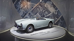 名車がいっぱい -- アルファロメオ歴史博物館がミラノに開館