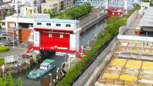 「日本のパナマ運河」って？―2つの川をつなぐ水のエレベーター、扇橋閘門が一般開放
