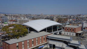 甲子園球場の玄関口！―阪神・甲子園駅の東側駅舎が完成、ピッカピカに